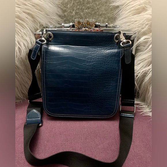 💎 Urban Outfitter’s💎Crossbody bag💎Mediana💎Blue Navy 💎#BLUE - Picture 14 of 16